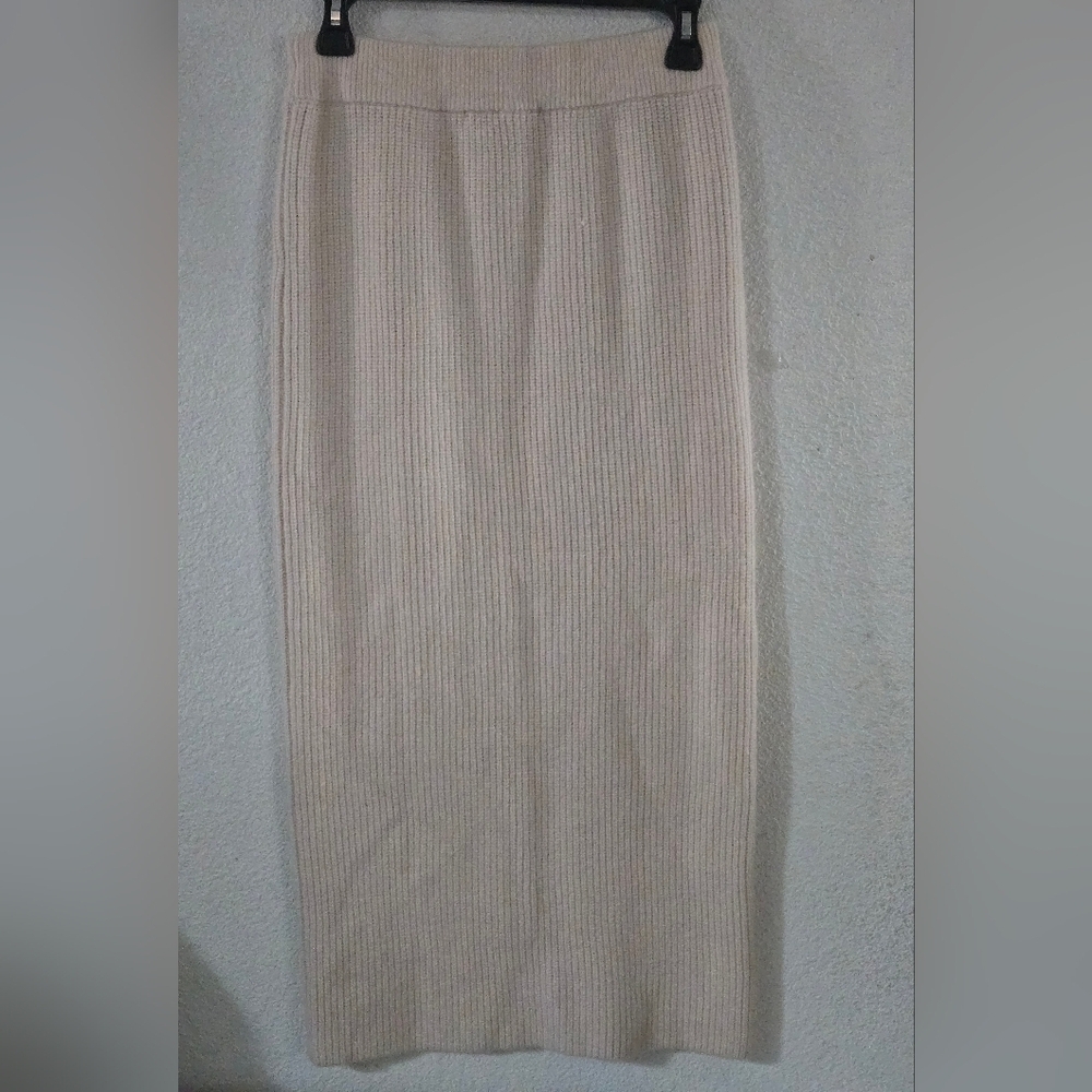 Zara Cream Ribbed Knit Skirt - Picture 3 of 8